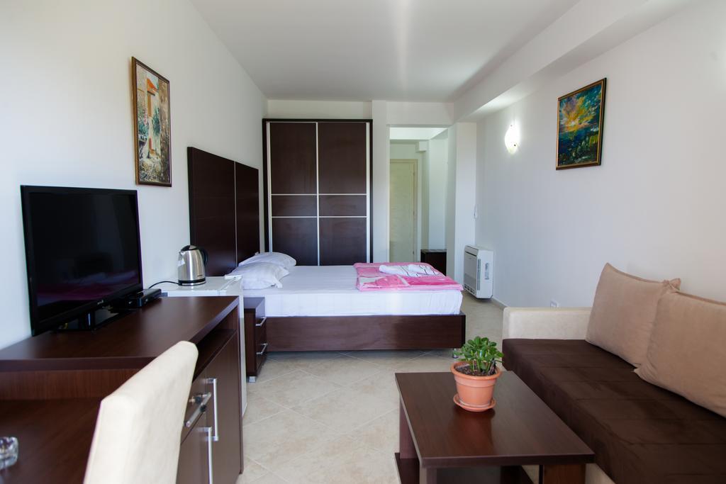 Apartments Art Ούλτσιν Δωμάτιο φωτογραφία