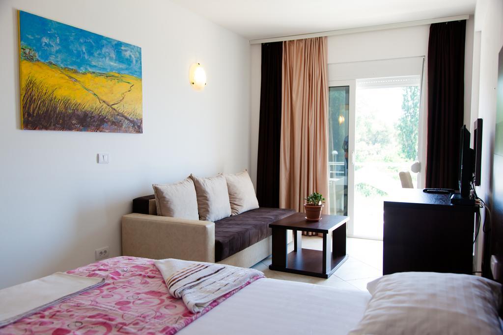 Apartments Art Ούλτσιν Δωμάτιο φωτογραφία